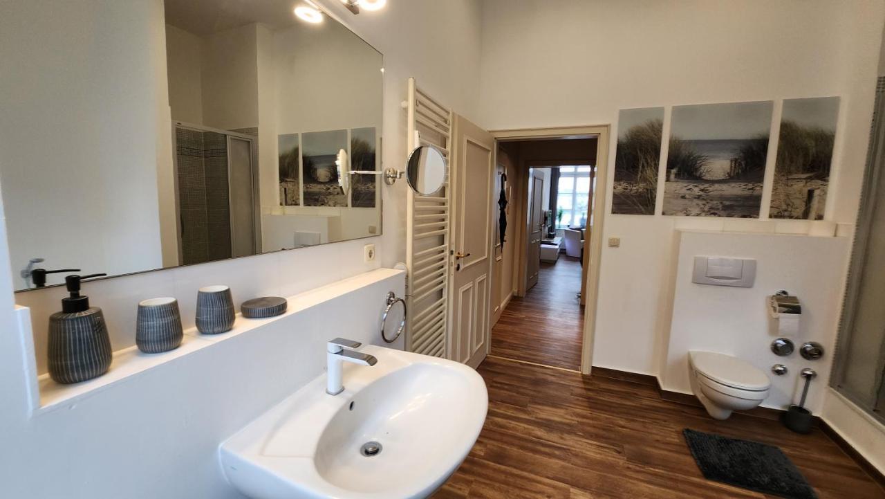 Das Ferienapartment Alexandrine Direkt Am Pfaffenteich Mit Eigenem Parkplatz Σβερίν Εξωτερικό φωτογραφία